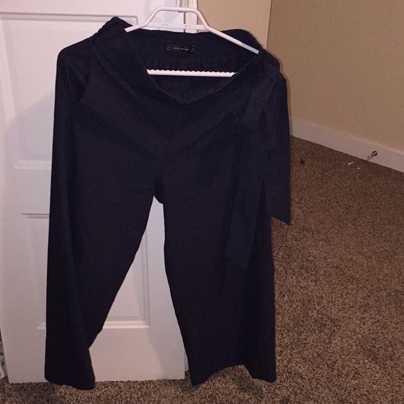 These pants are from Zara’s Trafaluc collection - Picture 2 of 5